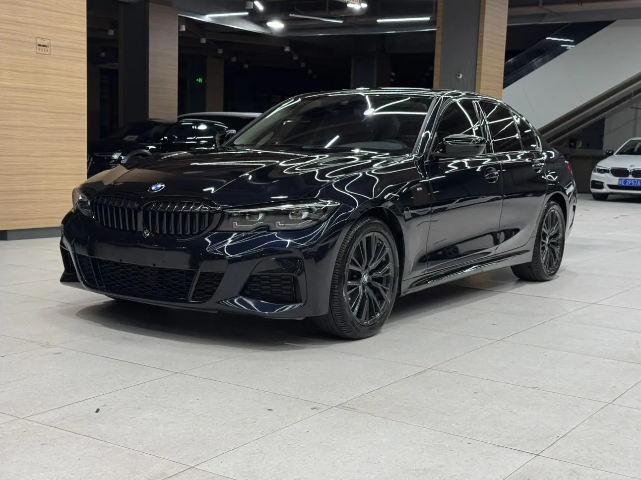 BMW 3 Series 2022 325i M Sport Shadow Night Package