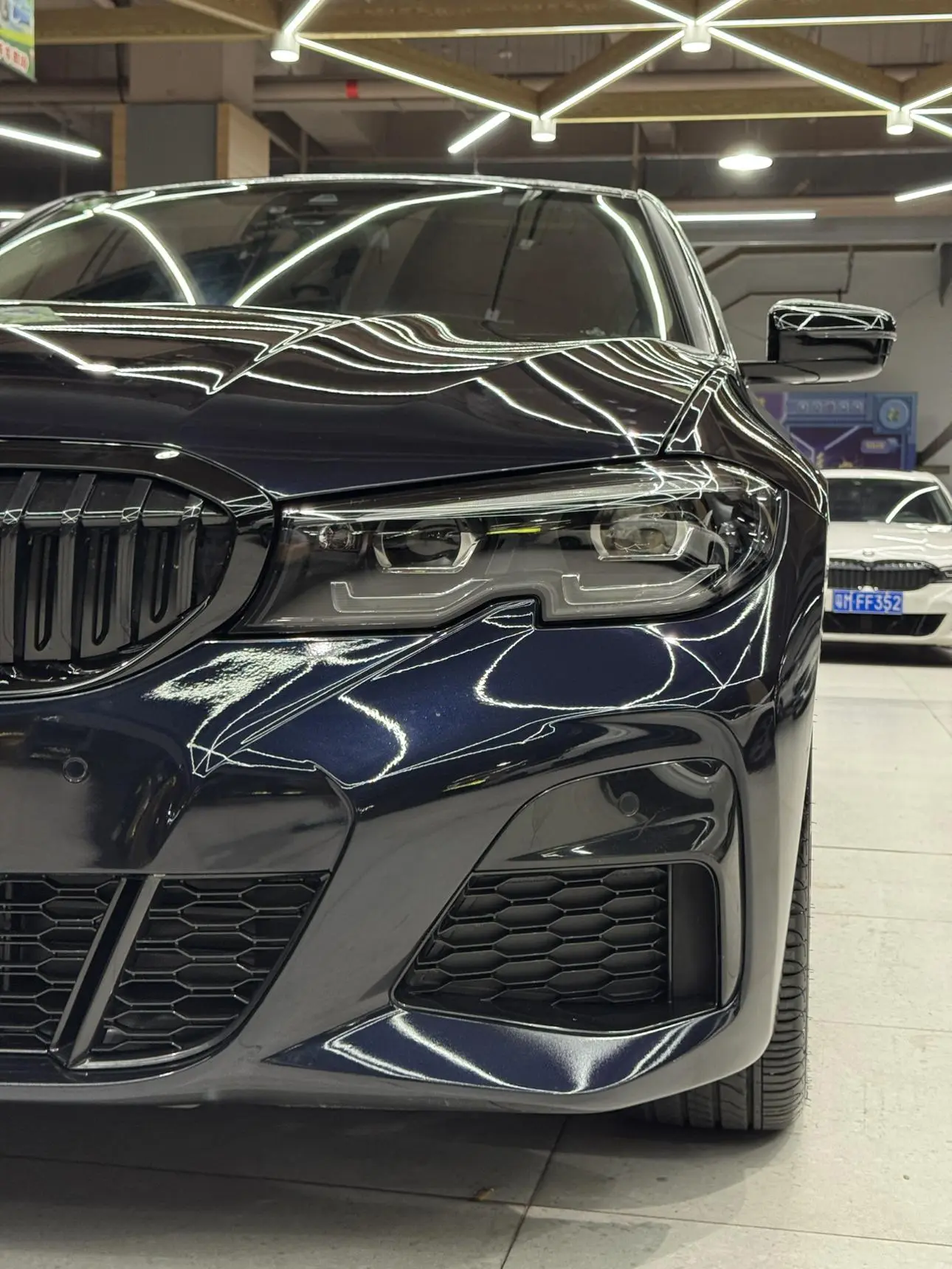BMW 3 Series 2022 325i M Sport Shadow Night Package