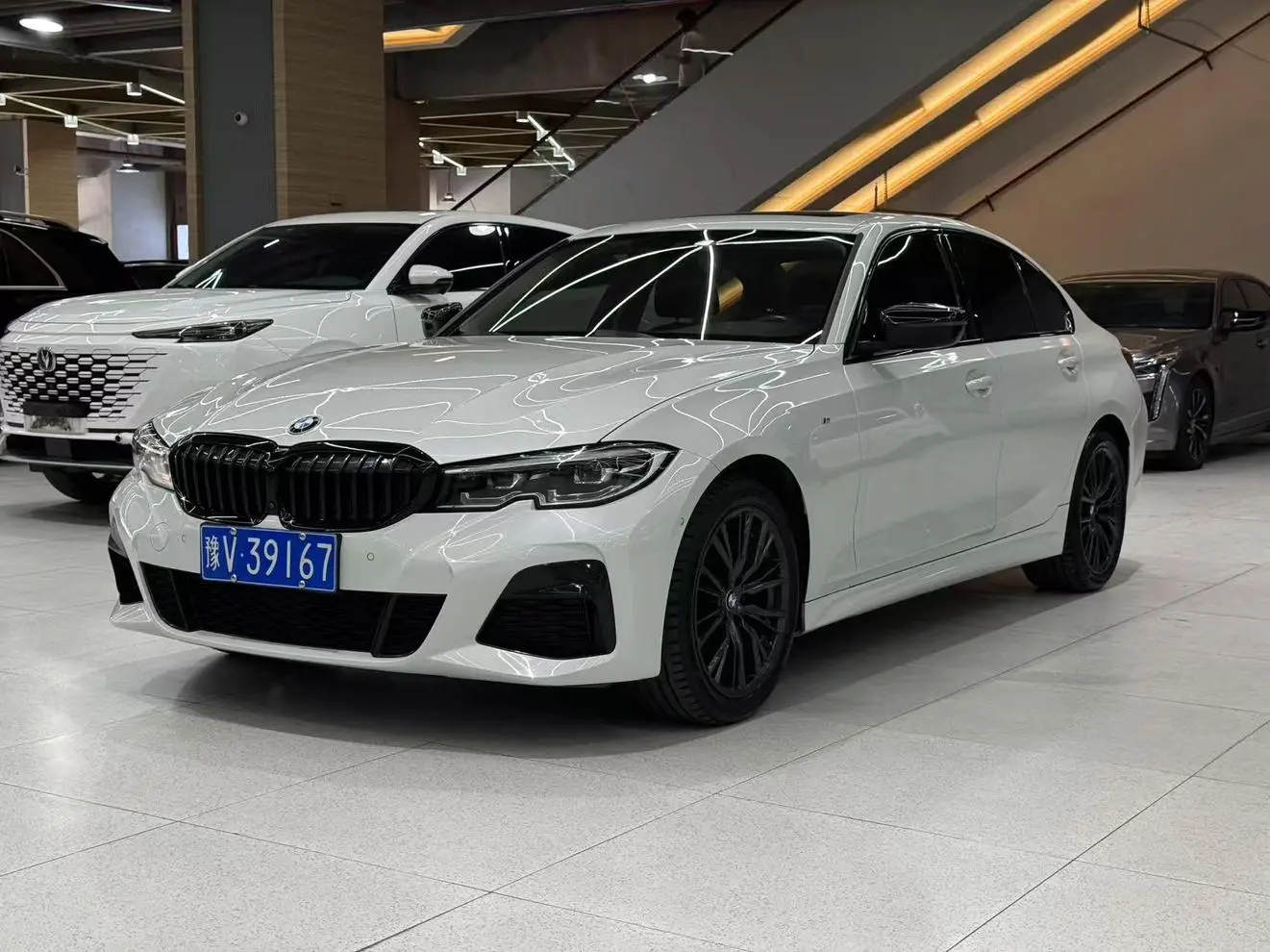 BMW 3 Series 2022 325i M Sport Shadow Night Package
