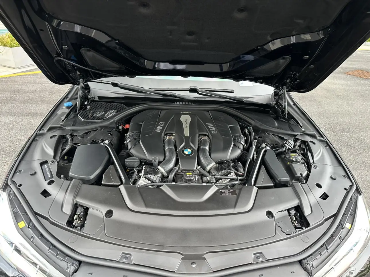 BMW 7 Series 2018 750Li xDrive M Sport Package