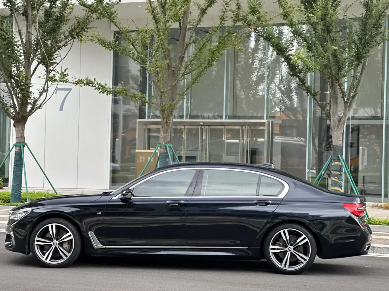 BMW 7 Series 2018 750Li xDrive M Sport Package