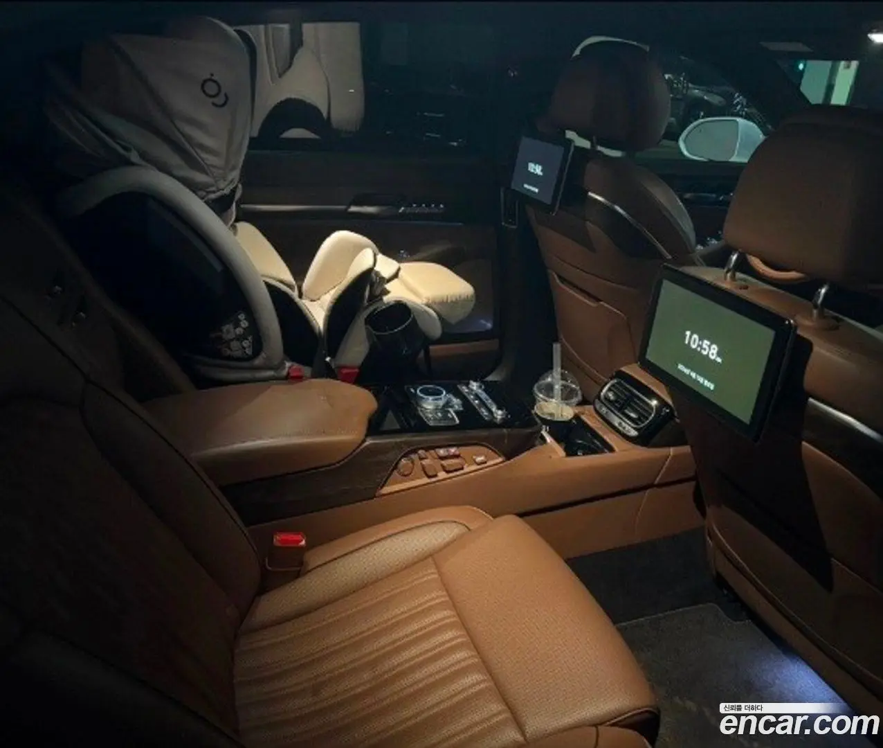 Genesis G90 5.0 AWD