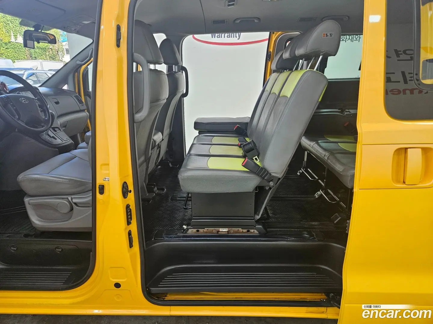 Hyundai Starex School Bus
