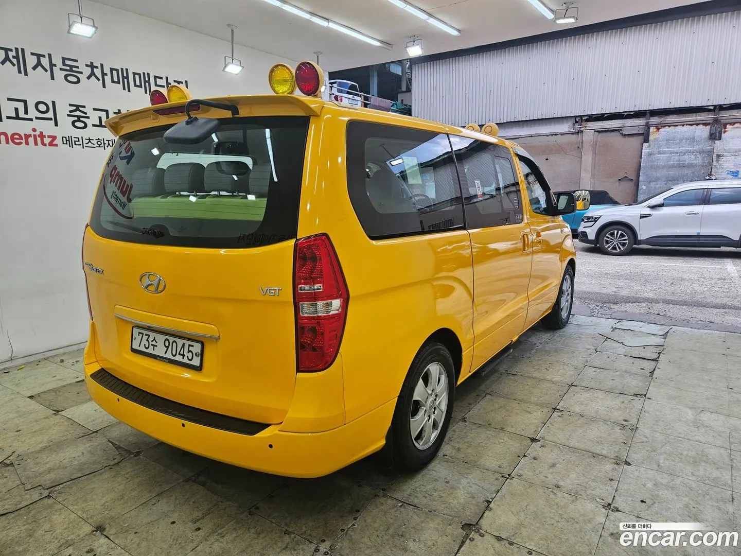 Hyundai Starex School Bus