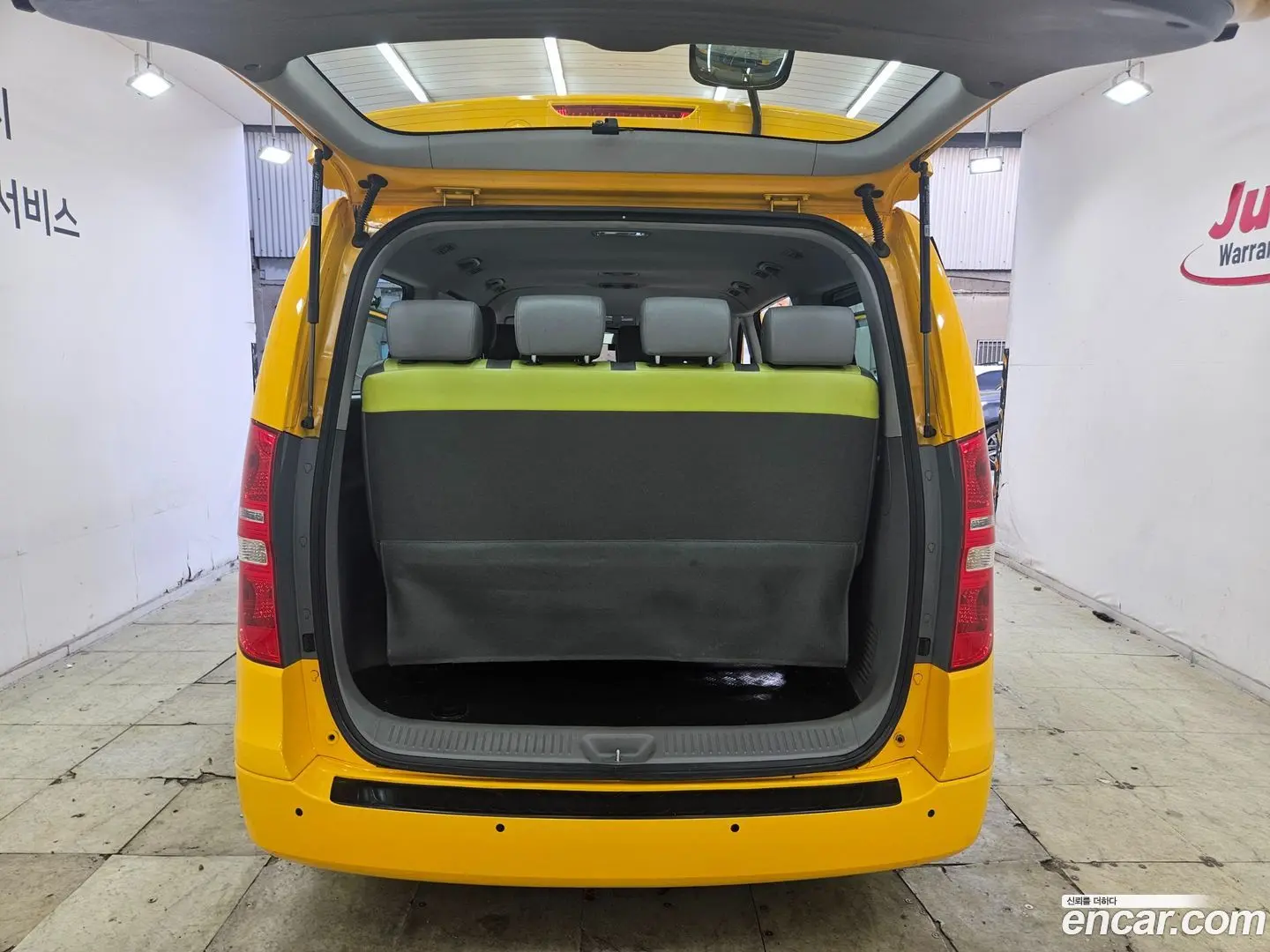 Hyundai Starex School Bus