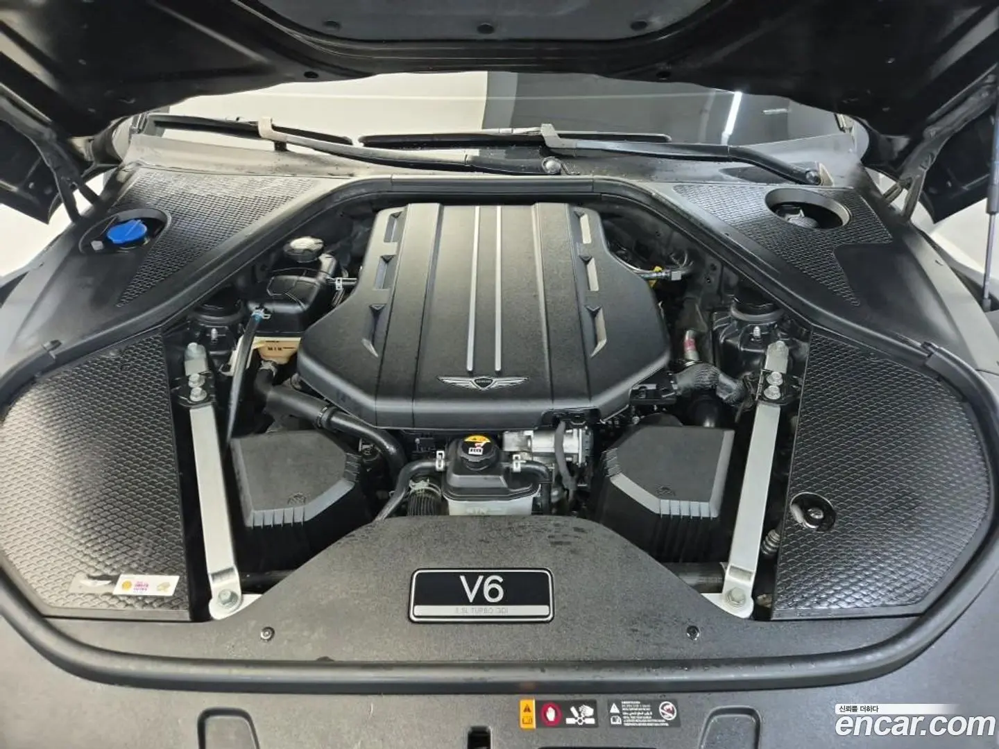 Genesis G90 Gasoline 3.5 Turbo AWD 2021