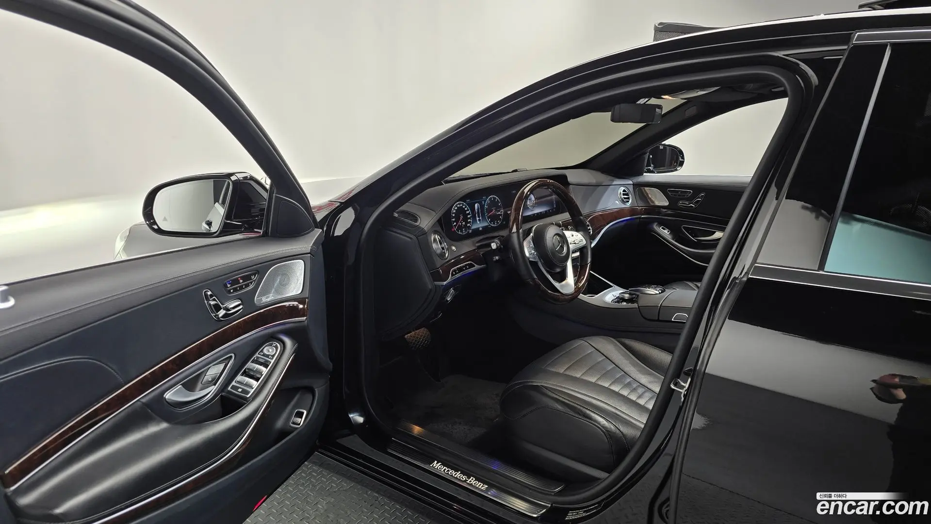 Mercedes-Benz S-Class S560L 4MATIC