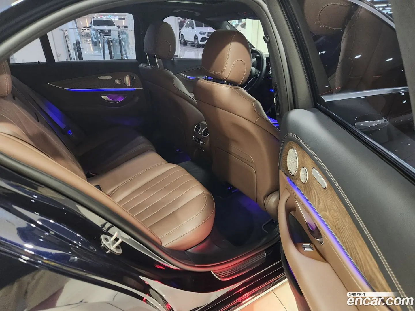 Mercedes-Benz E-Class E300e 4MATIC Exclusive