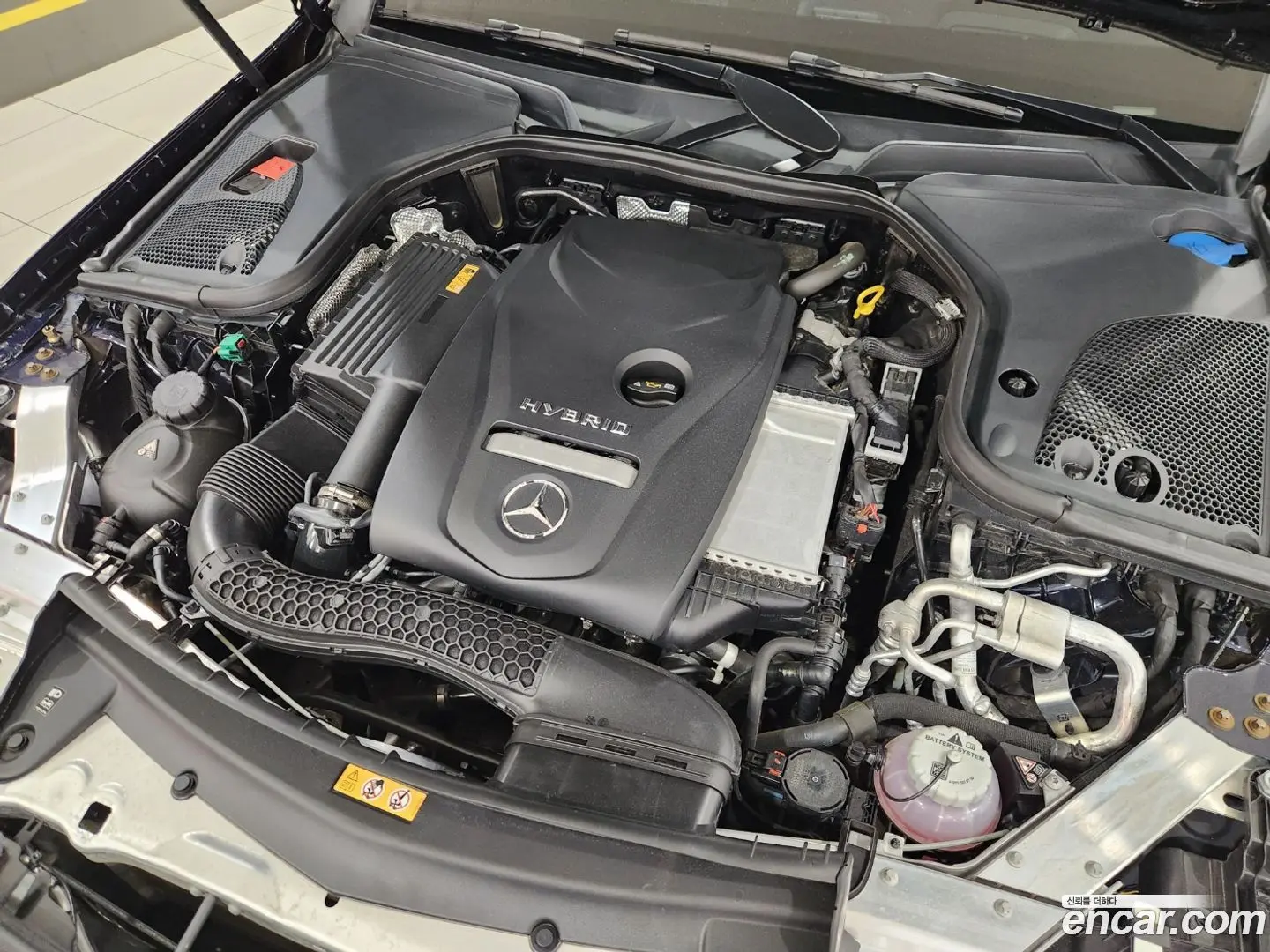 Mercedes-Benz E-Class E300e 4MATIC Exclusive