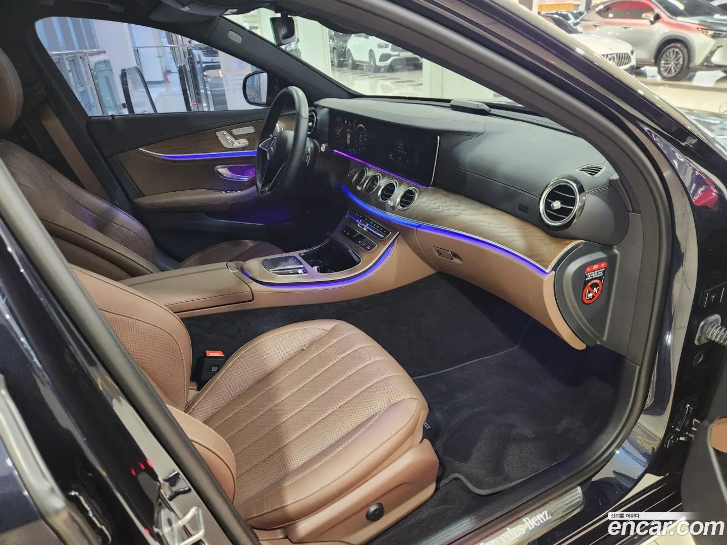 Mercedes-Benz E-Class E300e 4MATIC Exclusive