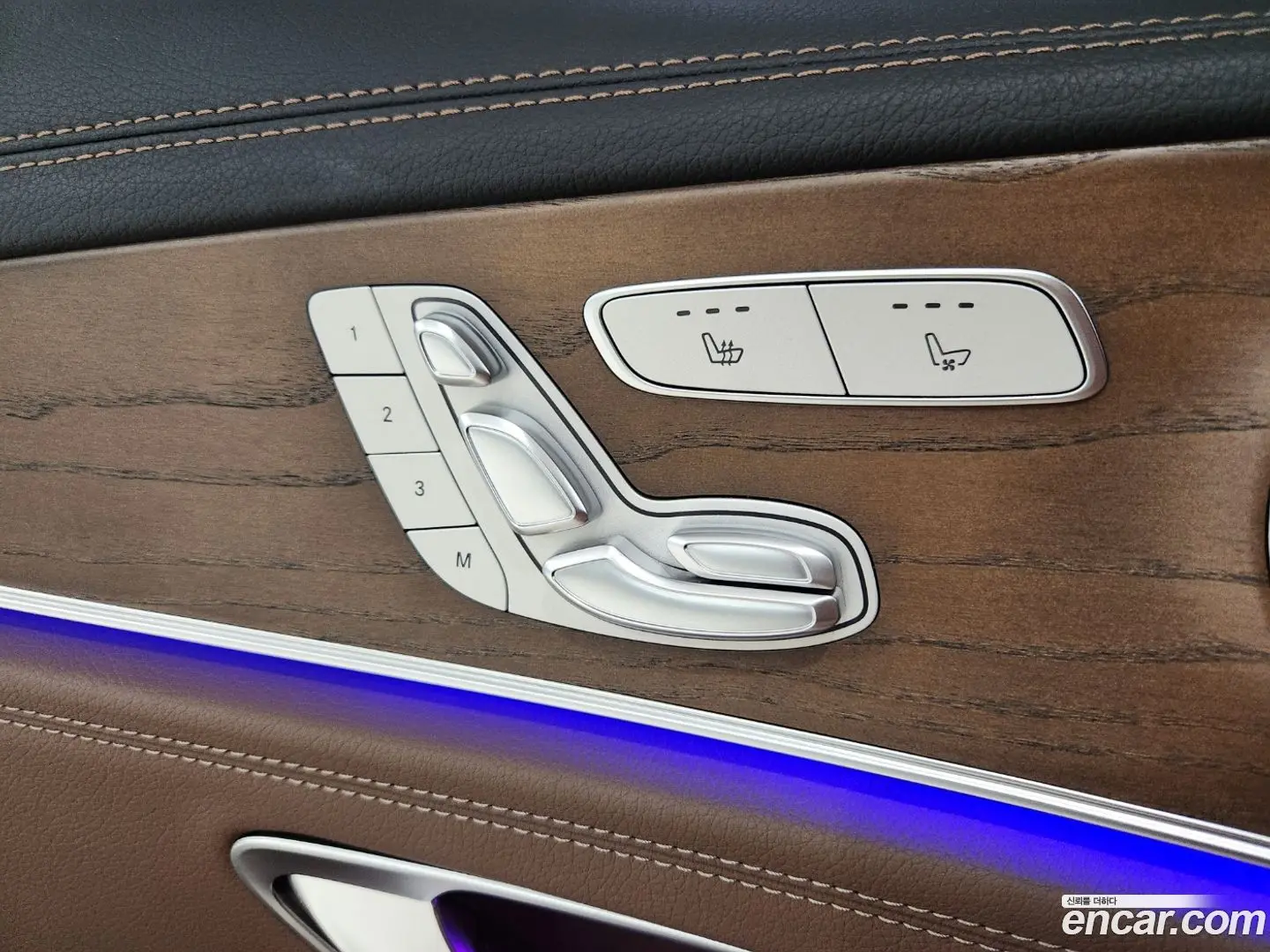 Mercedes-Benz E-Class E300e 4MATIC Exclusive