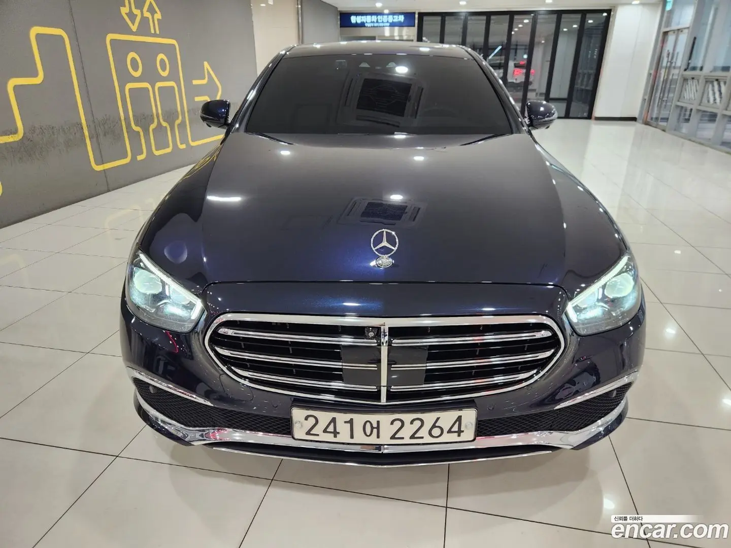 Mercedes-Benz E-Class E300e 4MATIC Exclusive