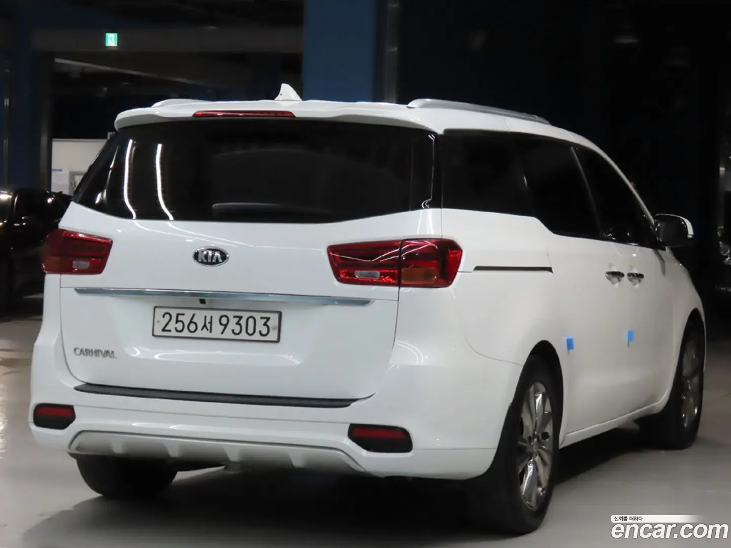 Kia Canival 9-Seater Prstige 2018