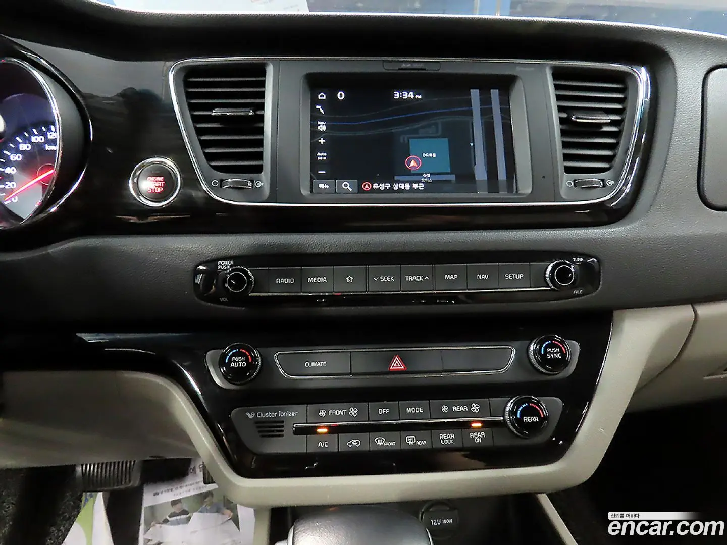 Kia Canival 9-Seater Prstige 2018