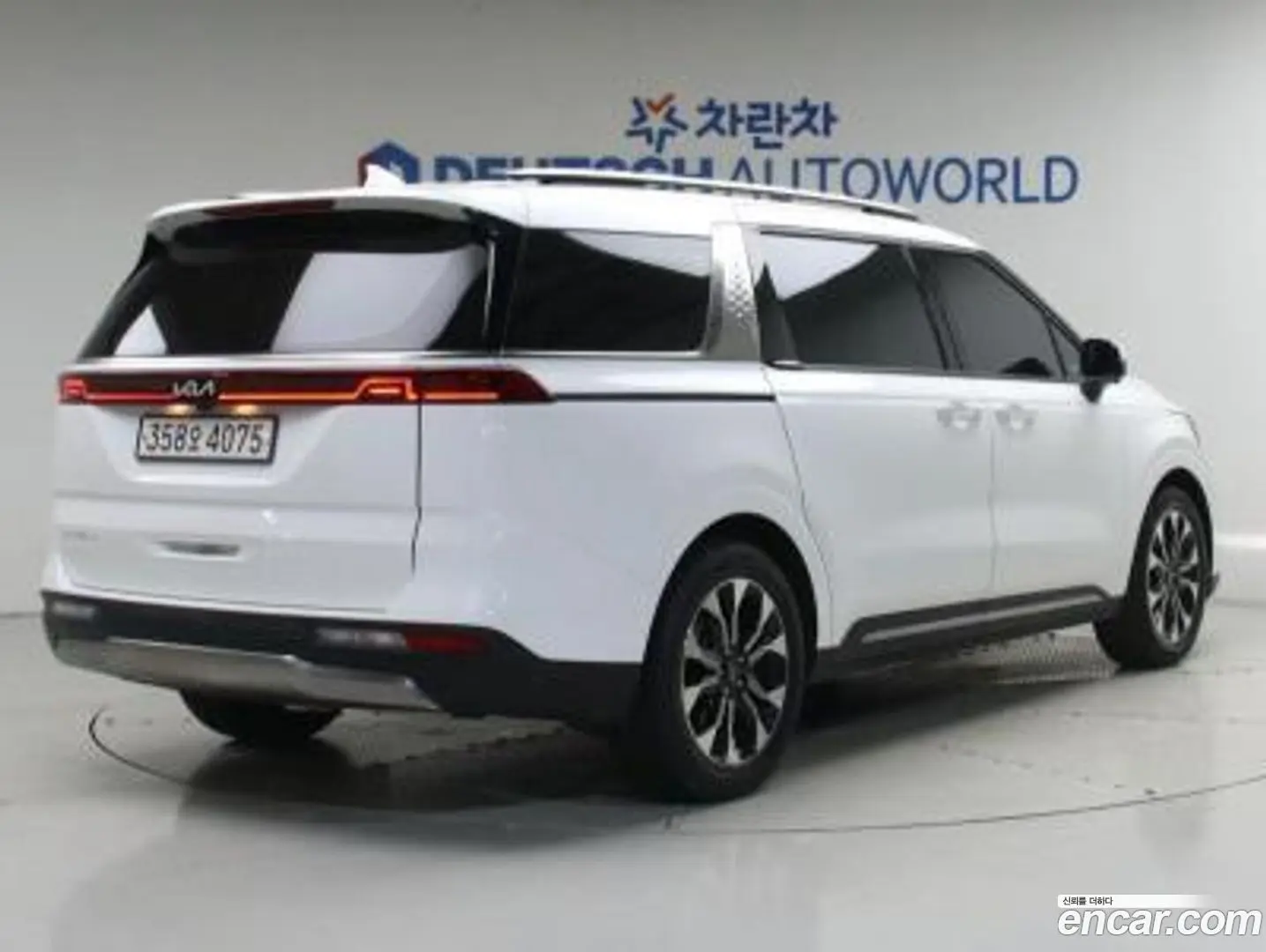 Kia Canival Gasoline 9-Seater Signature 2020