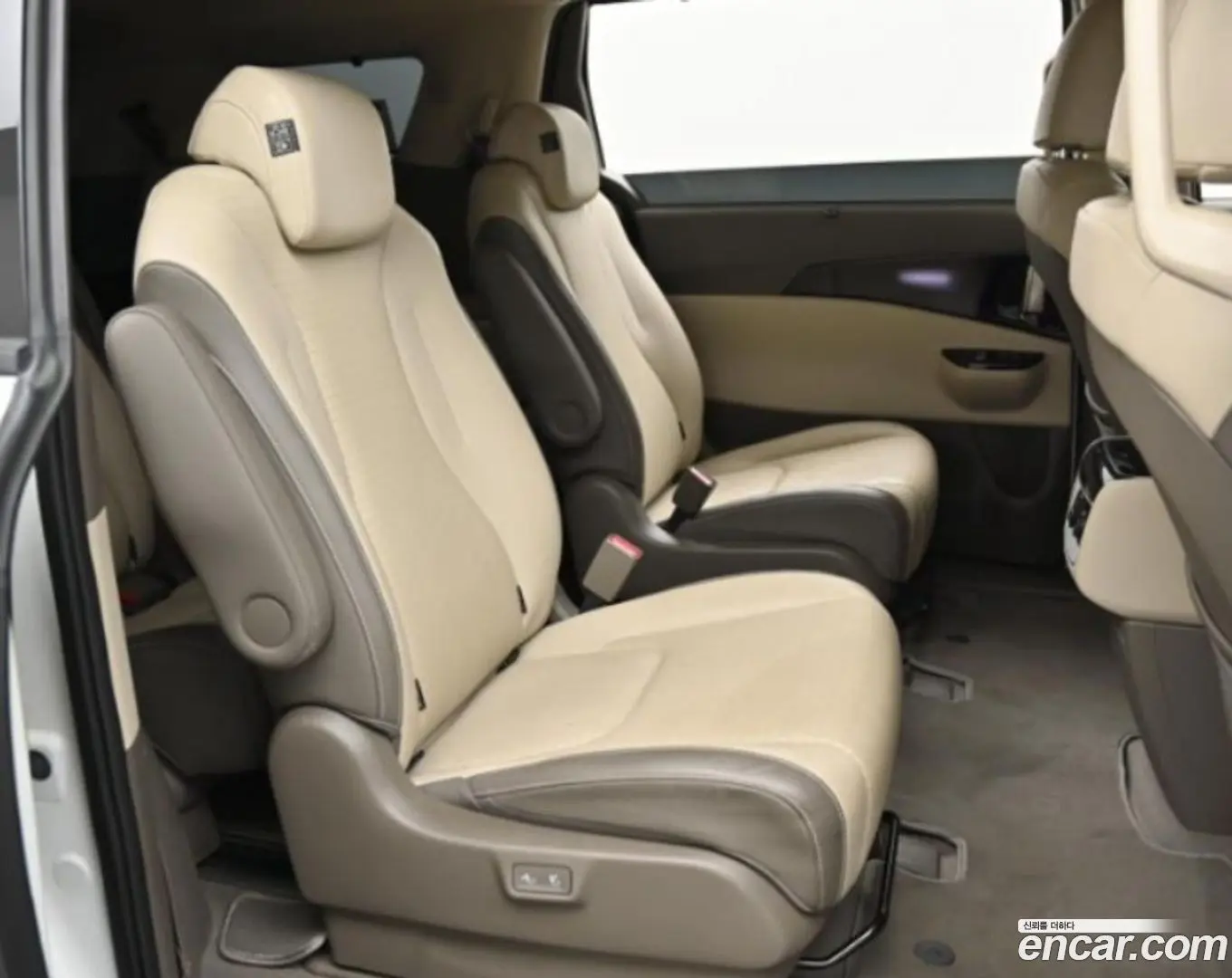 Kia Canival Gasoline 9-Seater Signature 2020