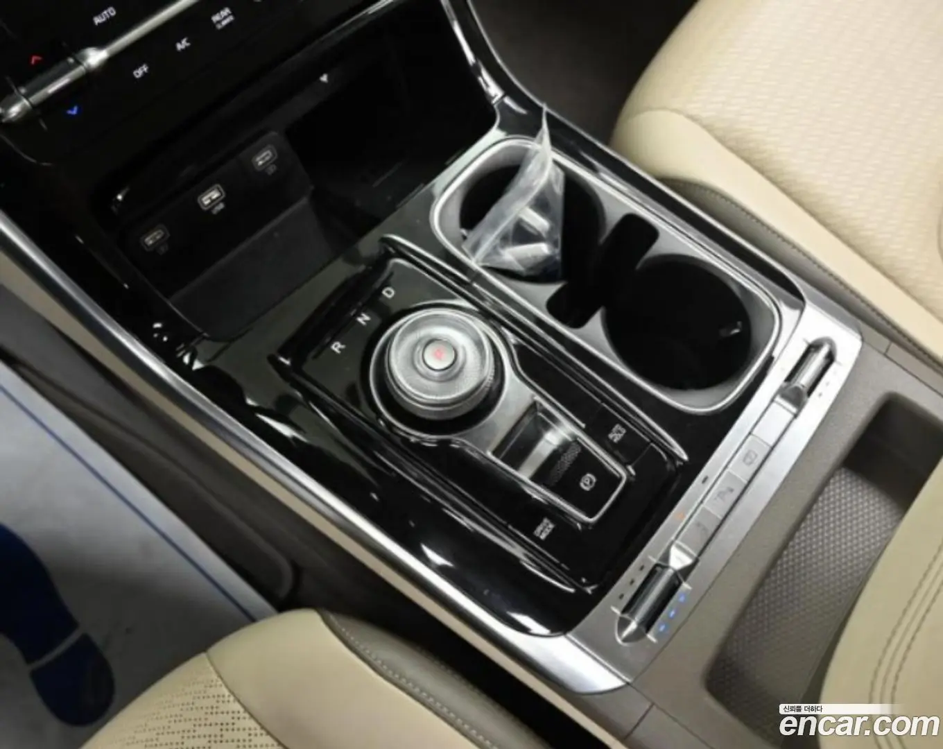 Kia Canival Gasoline 9-Seater Signature 2020