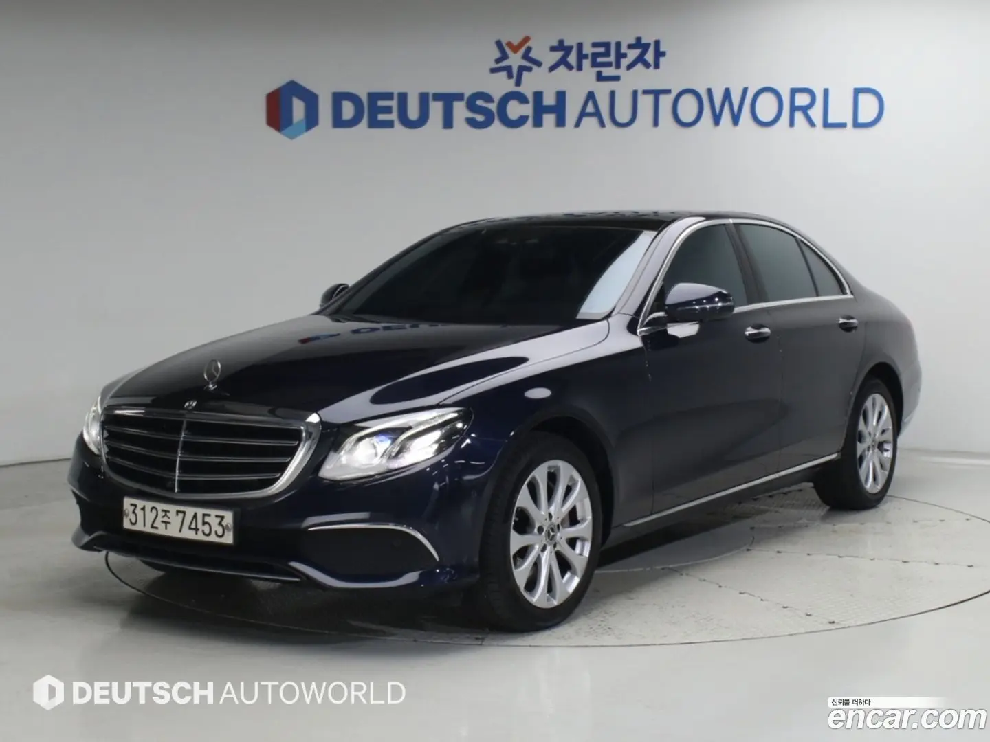 Mercedes-Benz E-Class E300 4MATIC Exclusive 2016