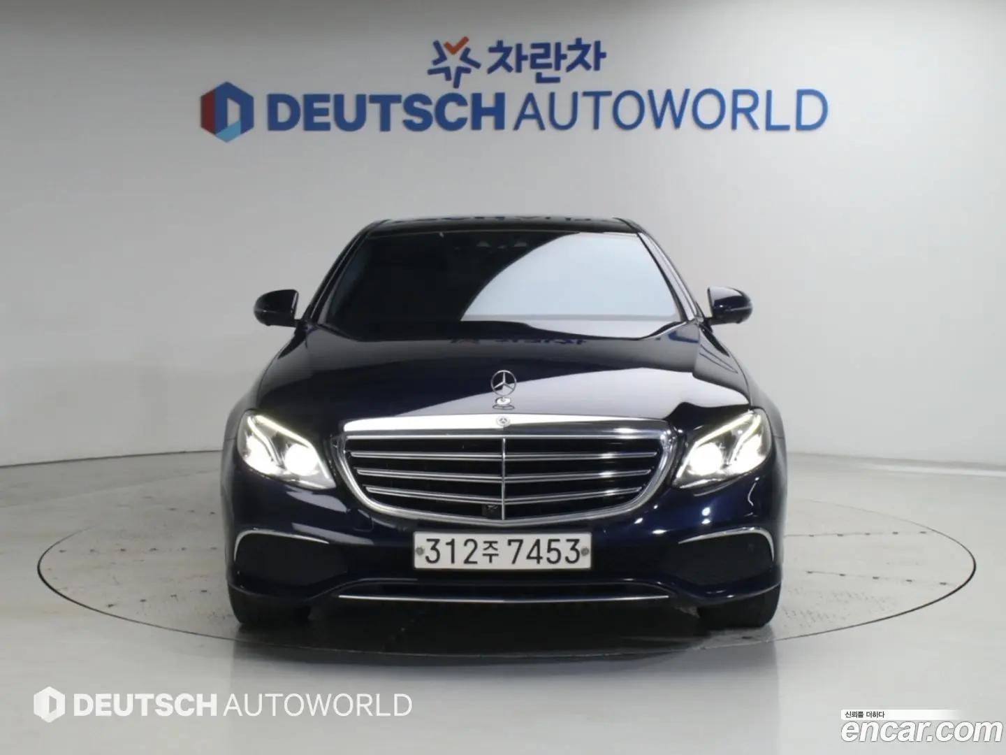 Mercedes-Benz E-Class E300 4MATIC Exclusive 2016