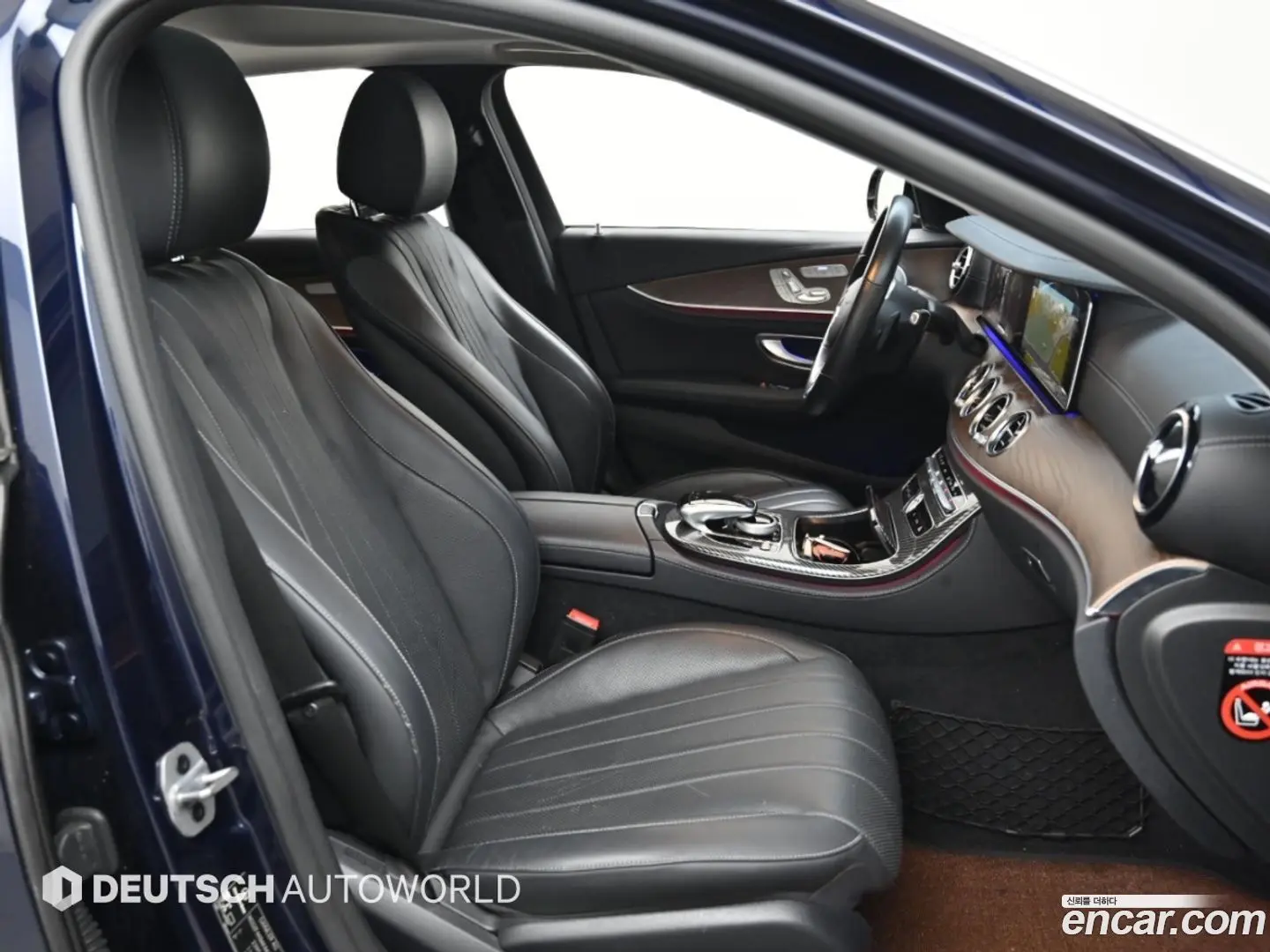 Mercedes-Benz E-Class E300 4MATIC Exclusive 2016