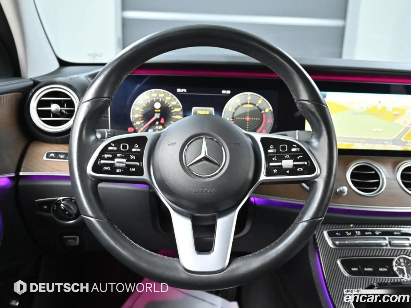 Mercedes-Benz E-Class E300 4MATIC Exclusive 2016