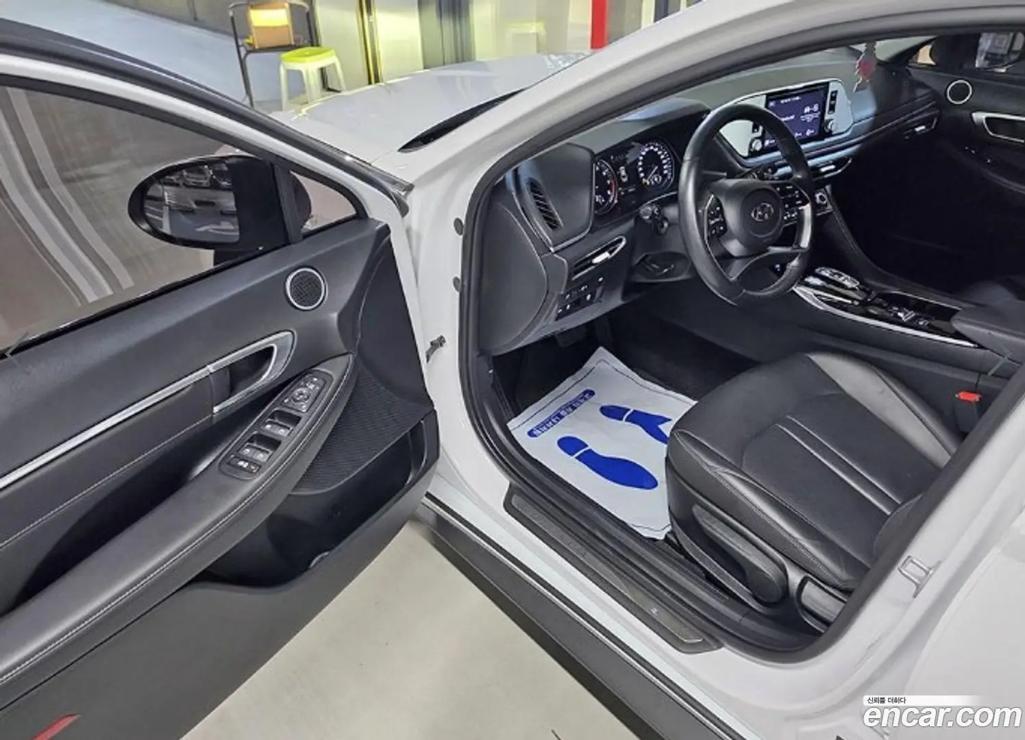 Hyundai Sonata 2.0 LPG(rental car)