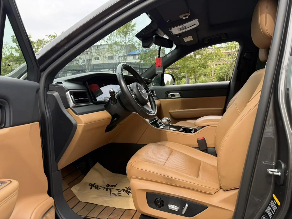 Li Auto ONE 2021 EREV 6 seat