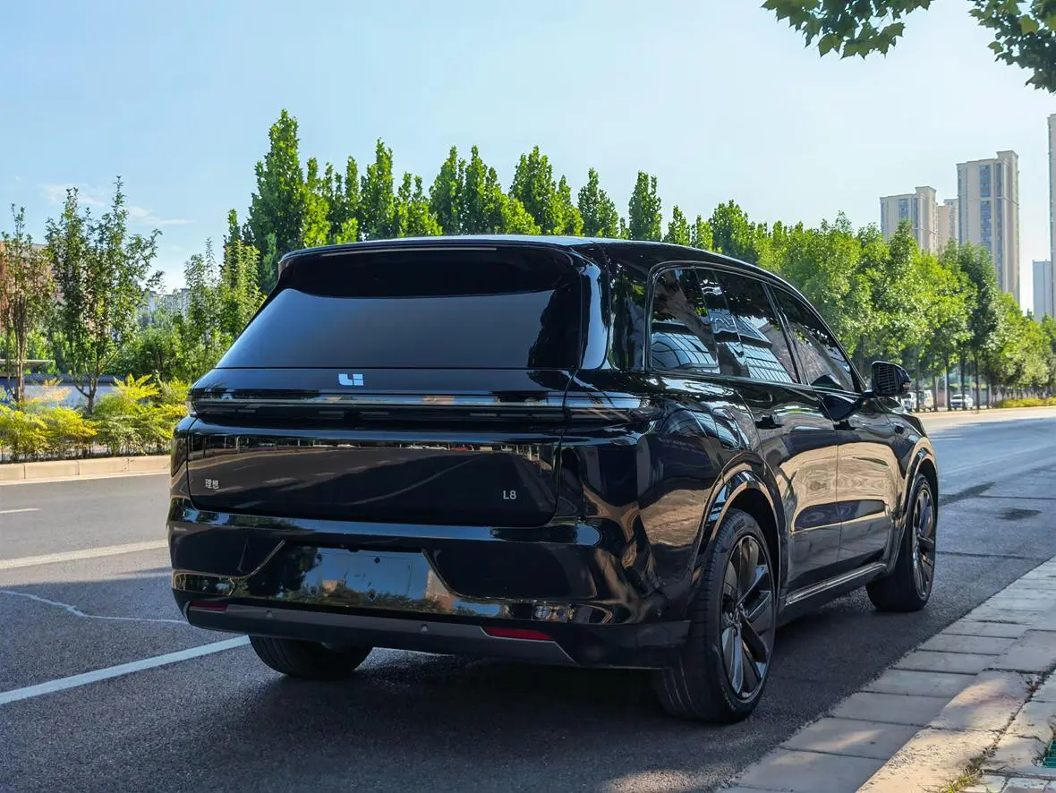 Li Auto L8 2023 Pro