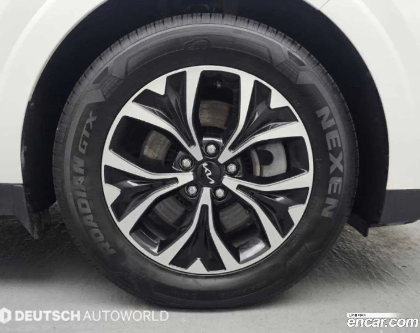 Kia Canival Gasoline 11-Seater Prestige 2020