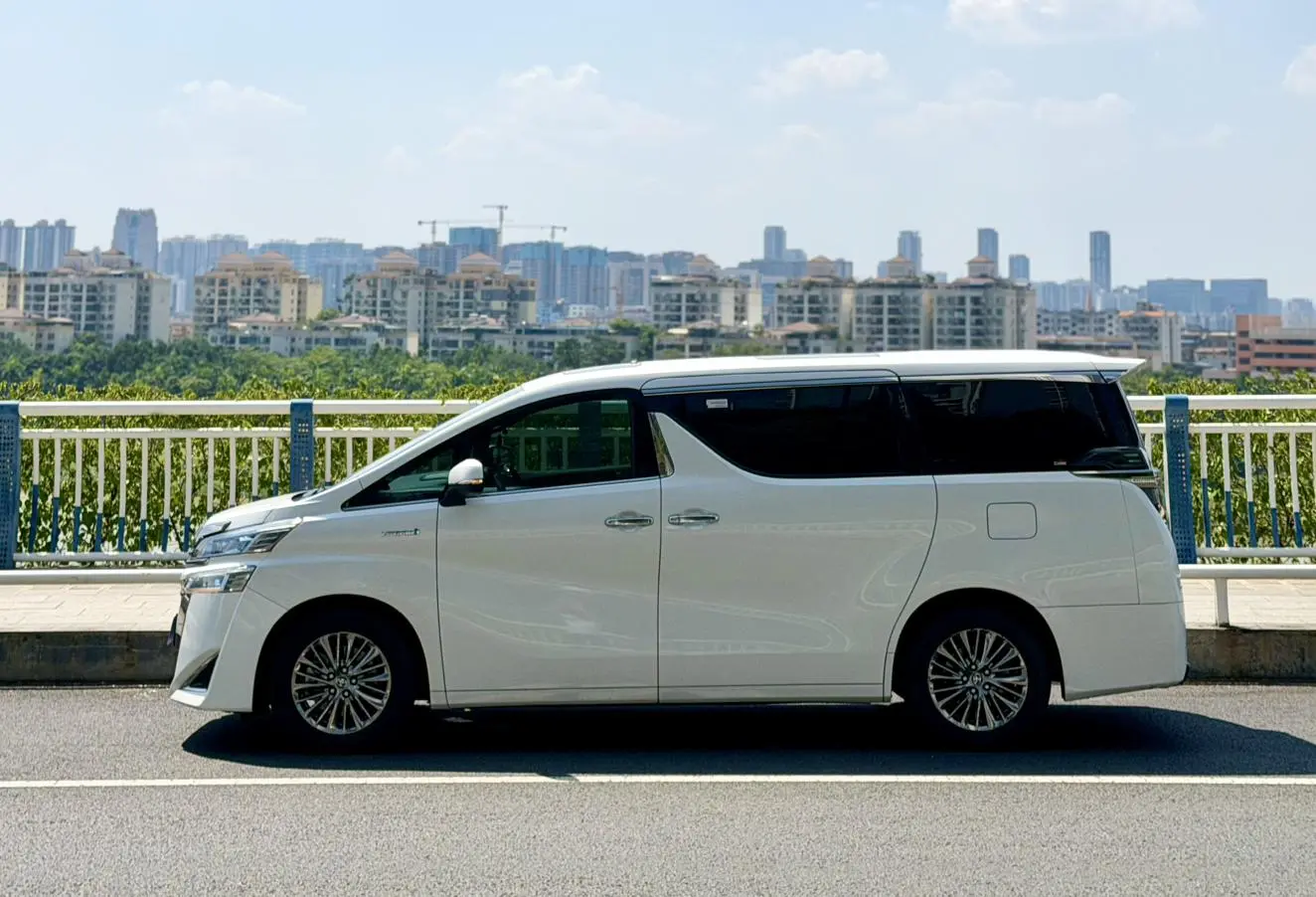 Toyota Vellfire 2019 Hybrid 2.5L HV Premium