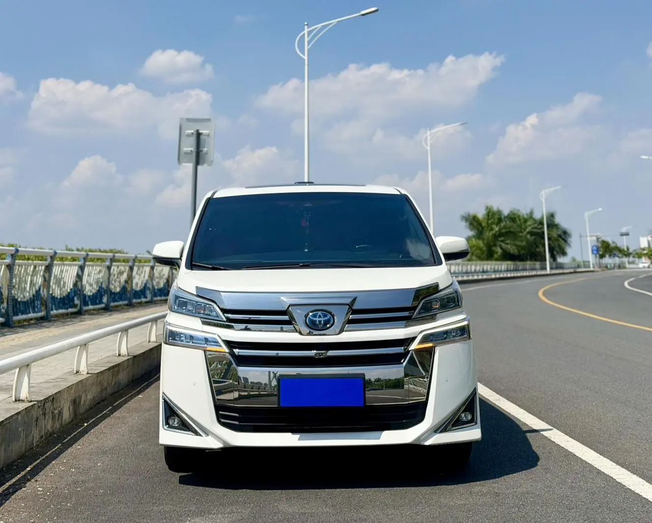 Toyota Vellfire 2019 Hybrid 2.5L HV Premium