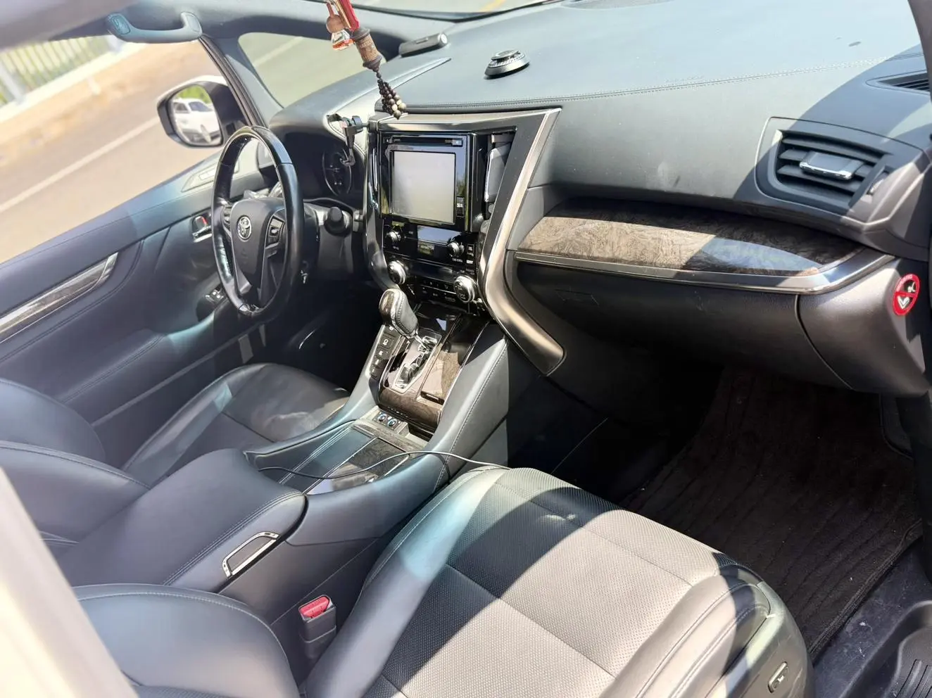 Toyota Vellfire 2019 Hybrid 2.5L HV Premium