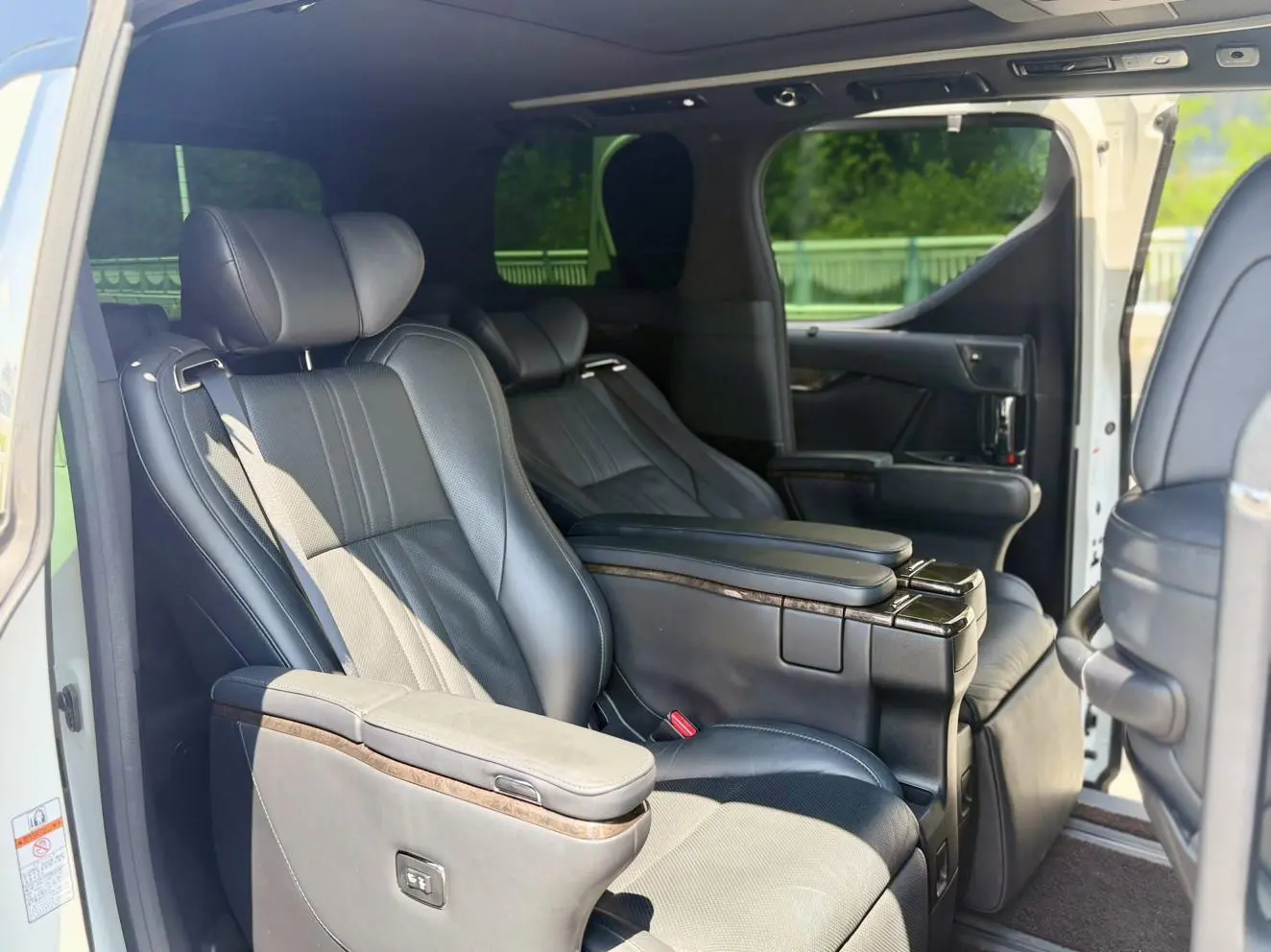 Toyota Vellfire 2019 Hybrid 2.5L HV Premium
