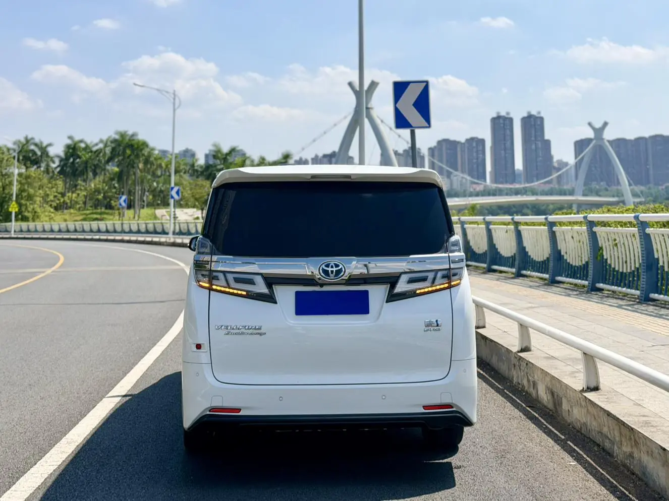 Toyota Vellfire 2019 Hybrid 2.5L HV Premium