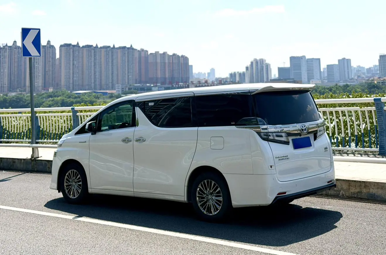 Toyota Vellfire 2019 Hybrid 2.5L HV Premium