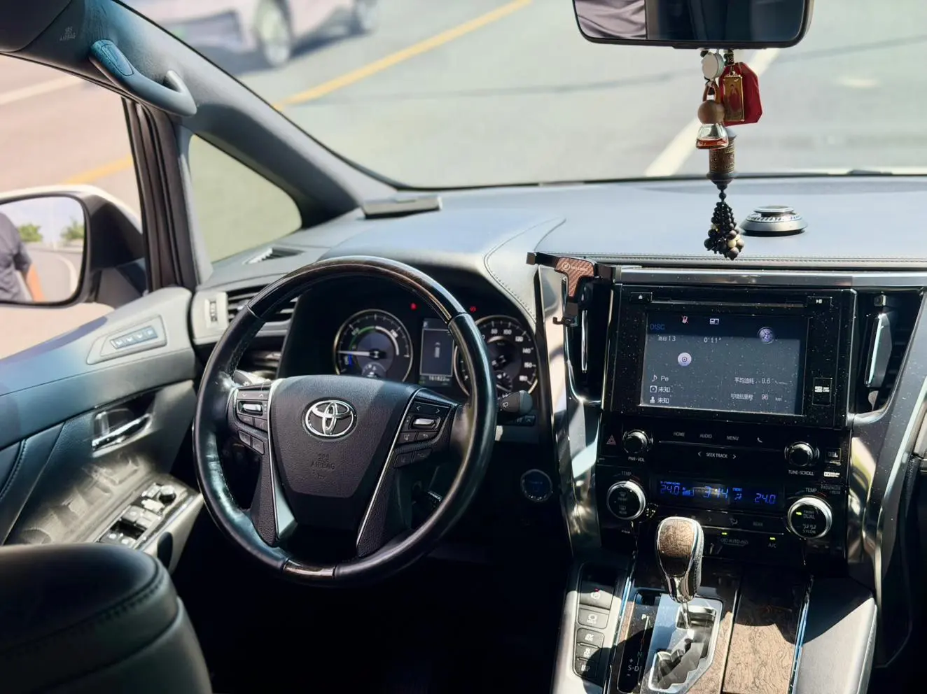 Toyota Vellfire 2019 Hybrid 2.5L HV Premium