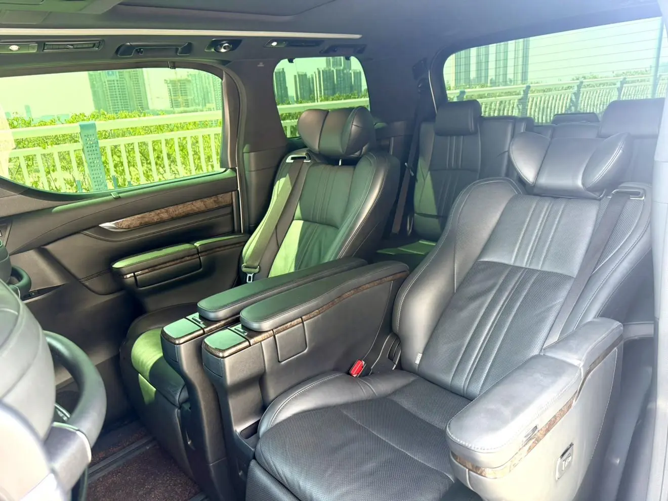 Toyota Vellfire 2019 Hybrid 2.5L HV Premium