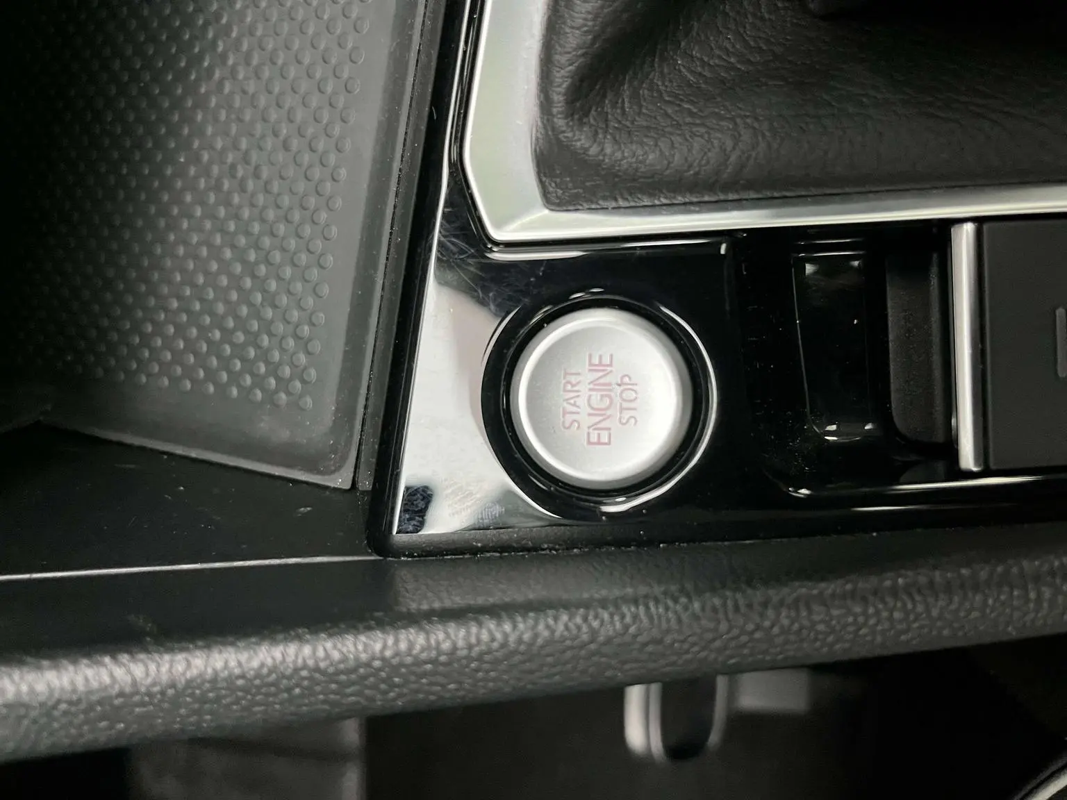 Volkswagen Sagitar 2023 200TSI DSG Beyond