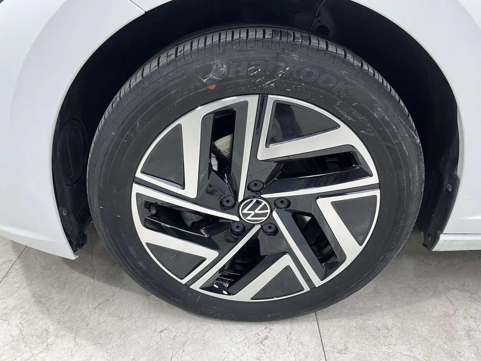 Volkswagen Sagitar 2023 200TSI DSG Beyond
