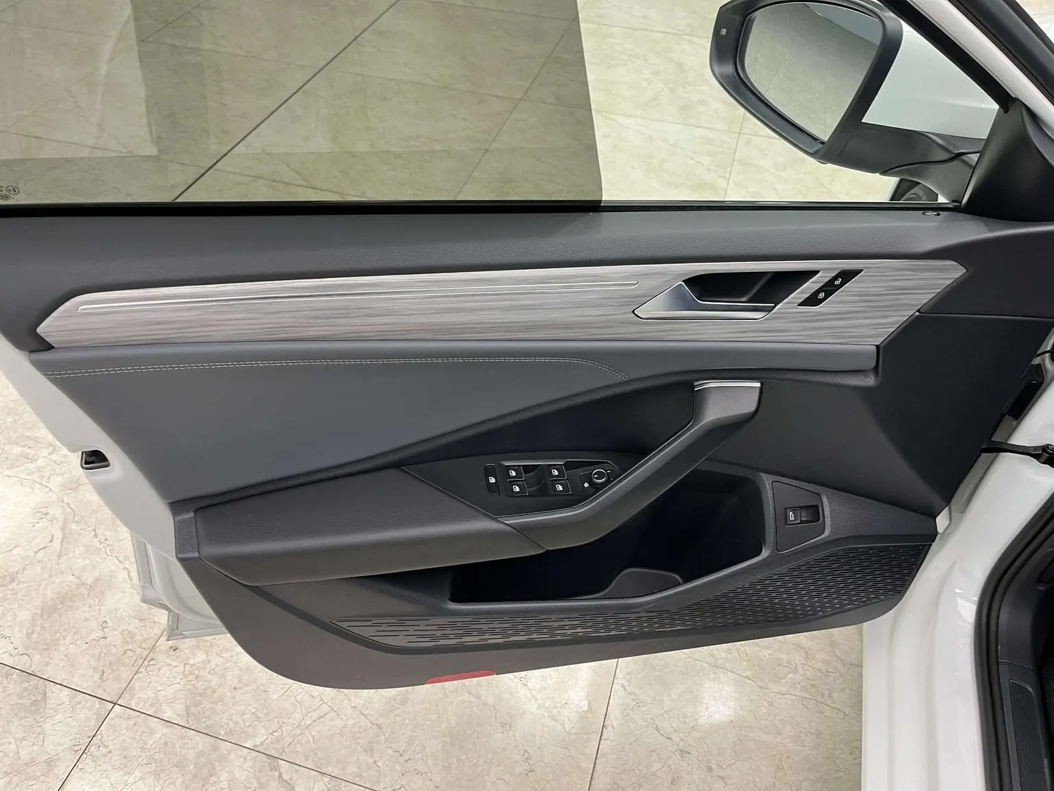 Volkswagen Sagitar 2023 200TSI DSG Beyond