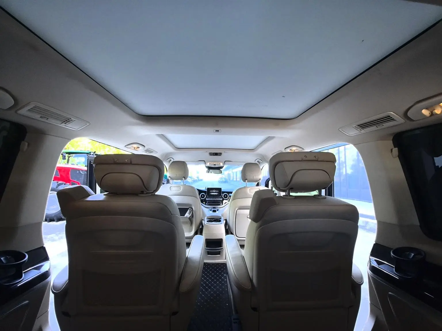 Mercedes-Benz V Class 2018 V 260 L Premium China VI