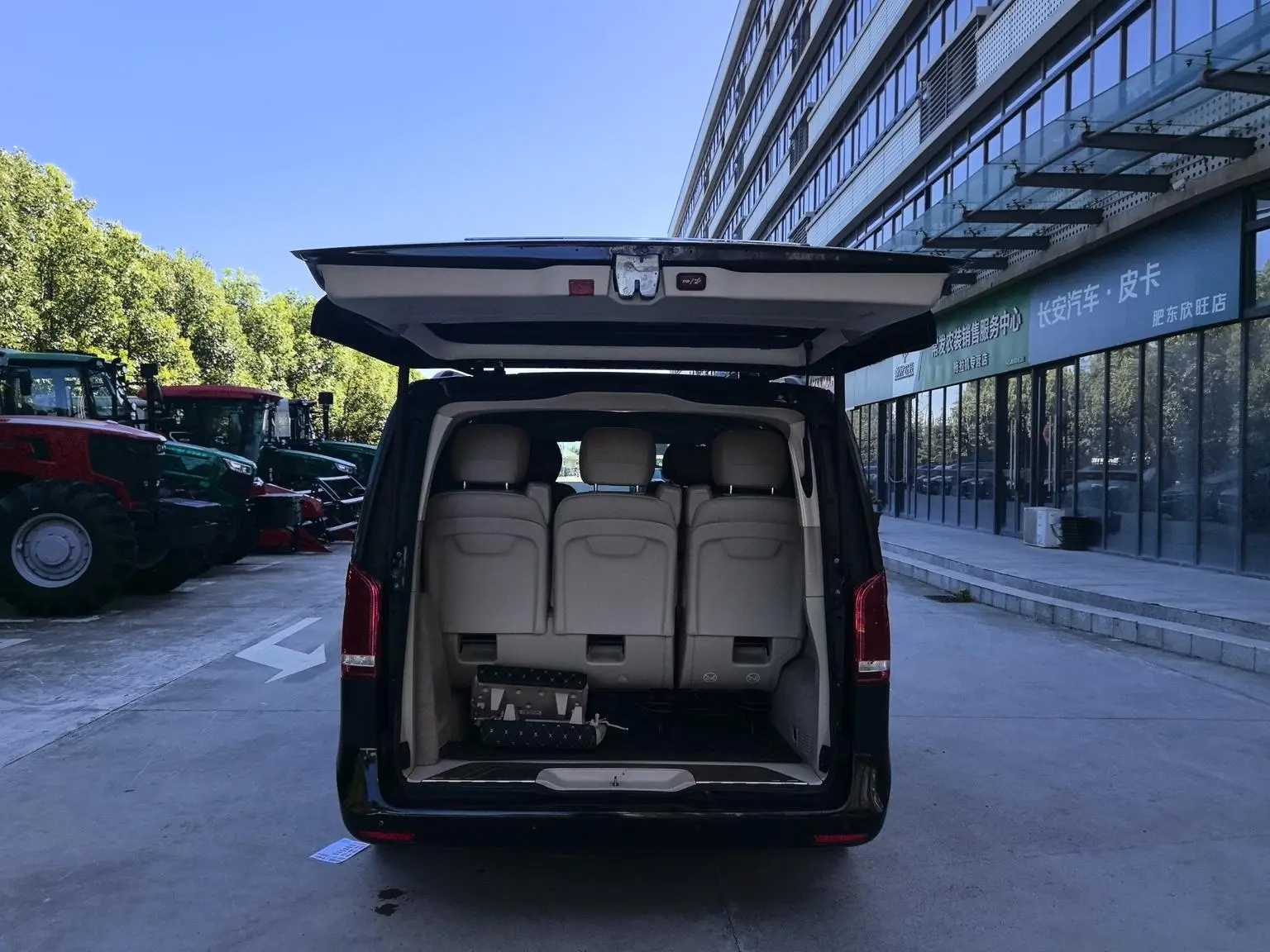 Mercedes-Benz V Class 2018 V 260 L Premium China VI