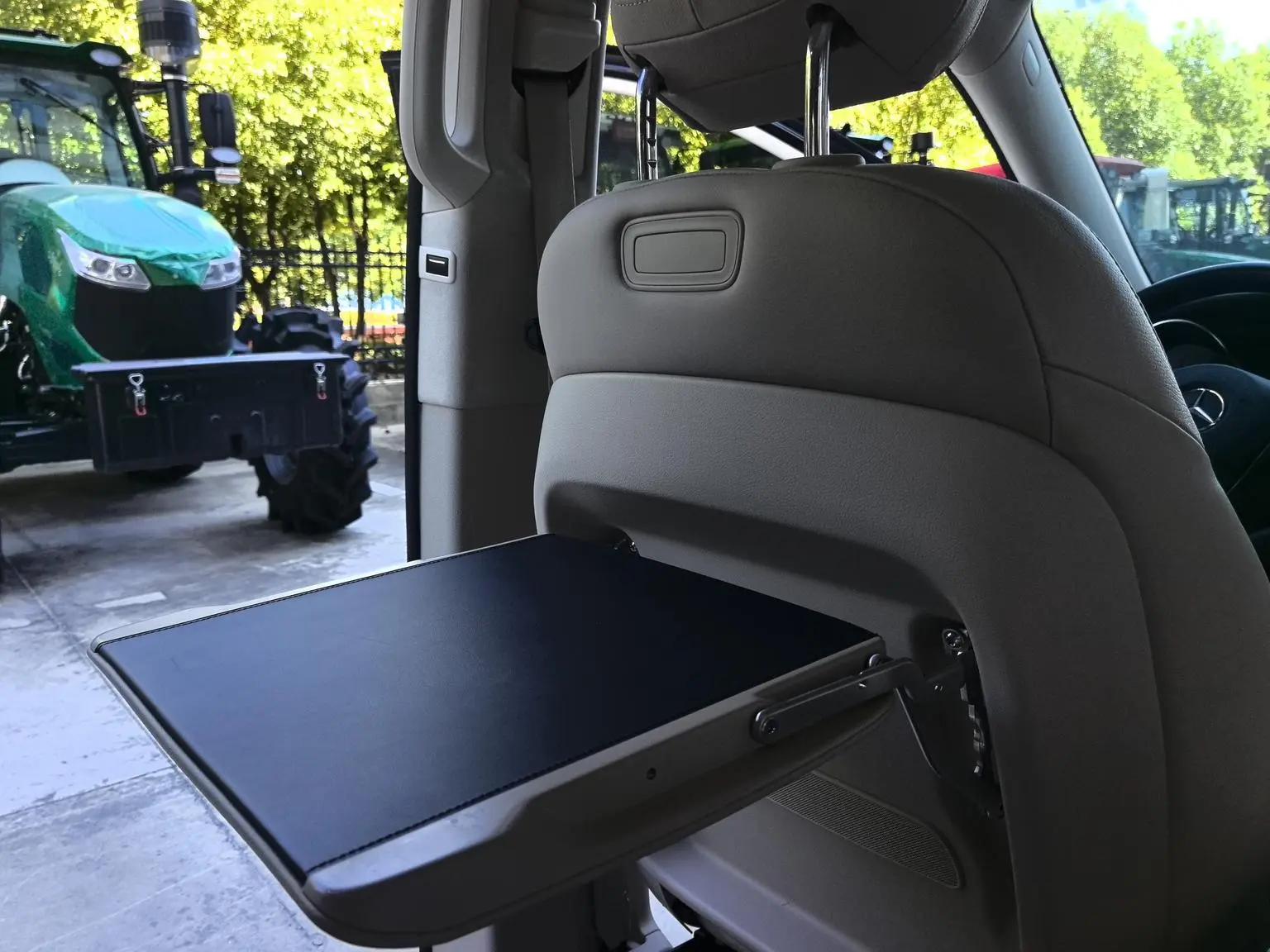 Mercedes-Benz V Class 2018 V 260 L Premium China VI