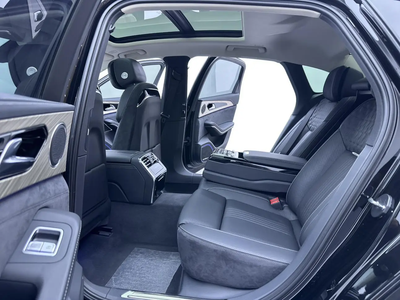 Hongqi H9 2020 3.0T Smart Connected Qichang