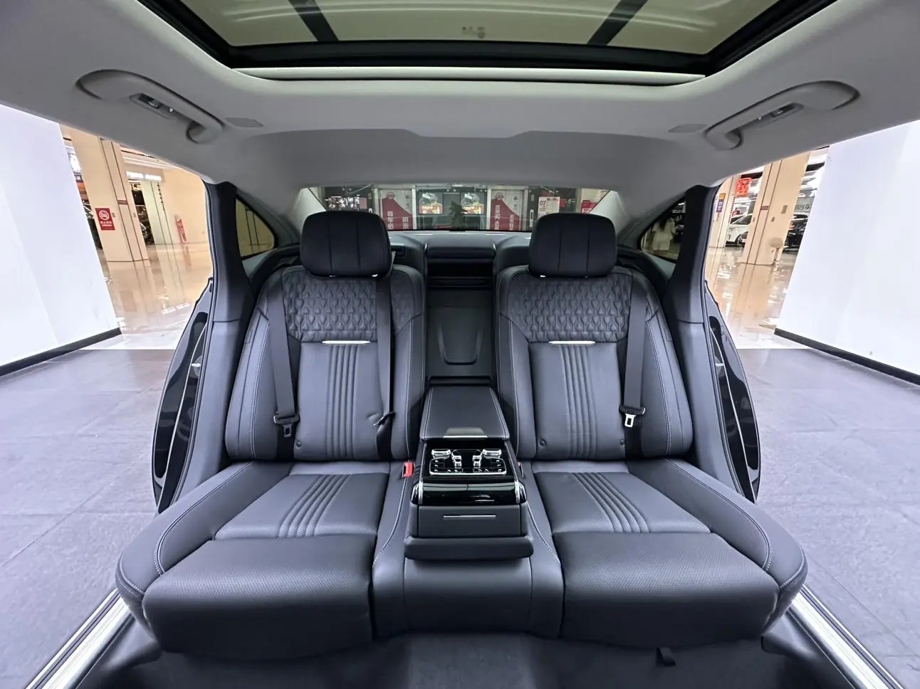 Hongqi H9 2020 3.0T Smart Connected Qichang