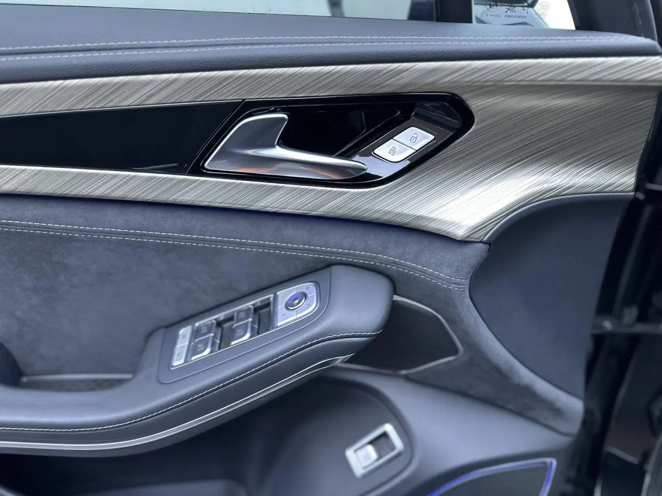 Hongqi H9 2020 3.0T Smart Connected Qichang