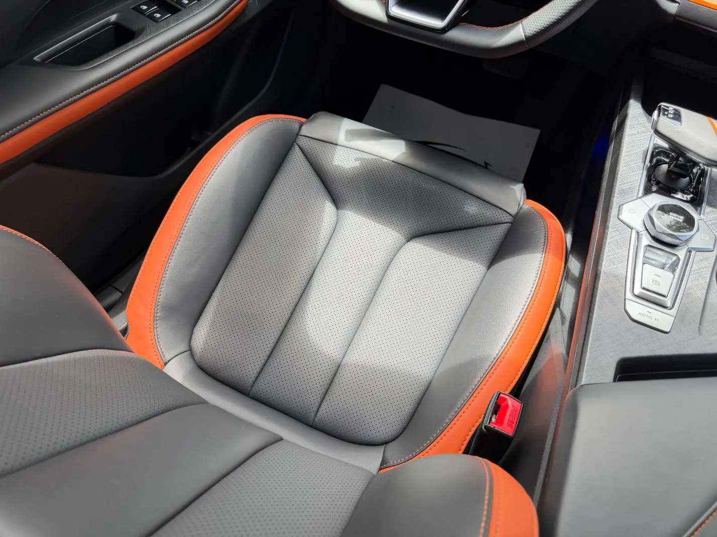 Changan UNI-V 2023 1.5T Premium Plus