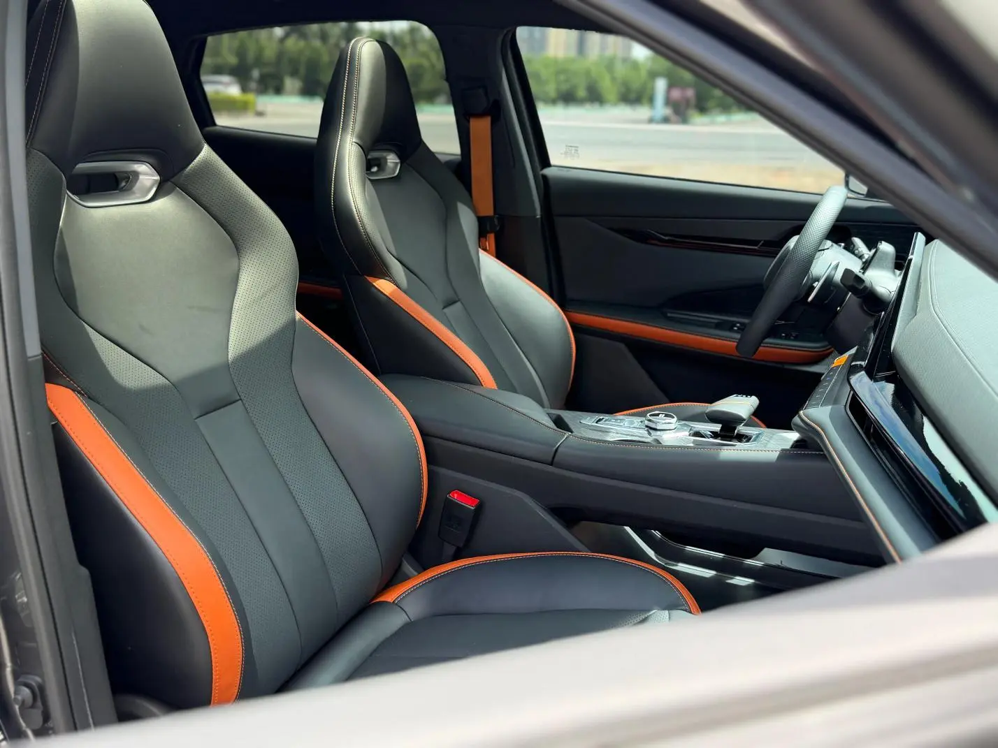 Changan UNI-V 2023 1.5T Premium Plus