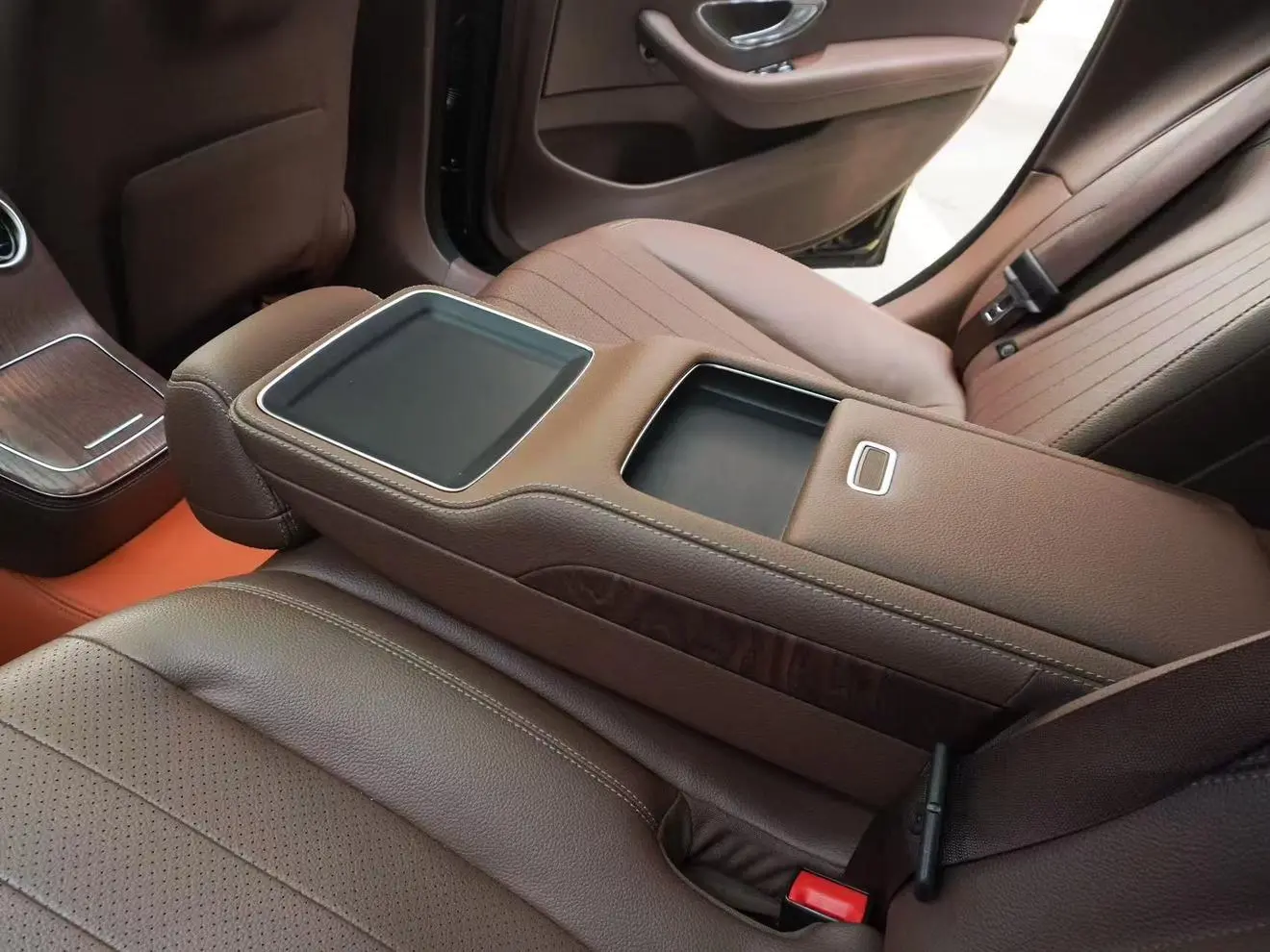 Mercedes-Benz E Class 2021 E 300 L Luxury Sedan