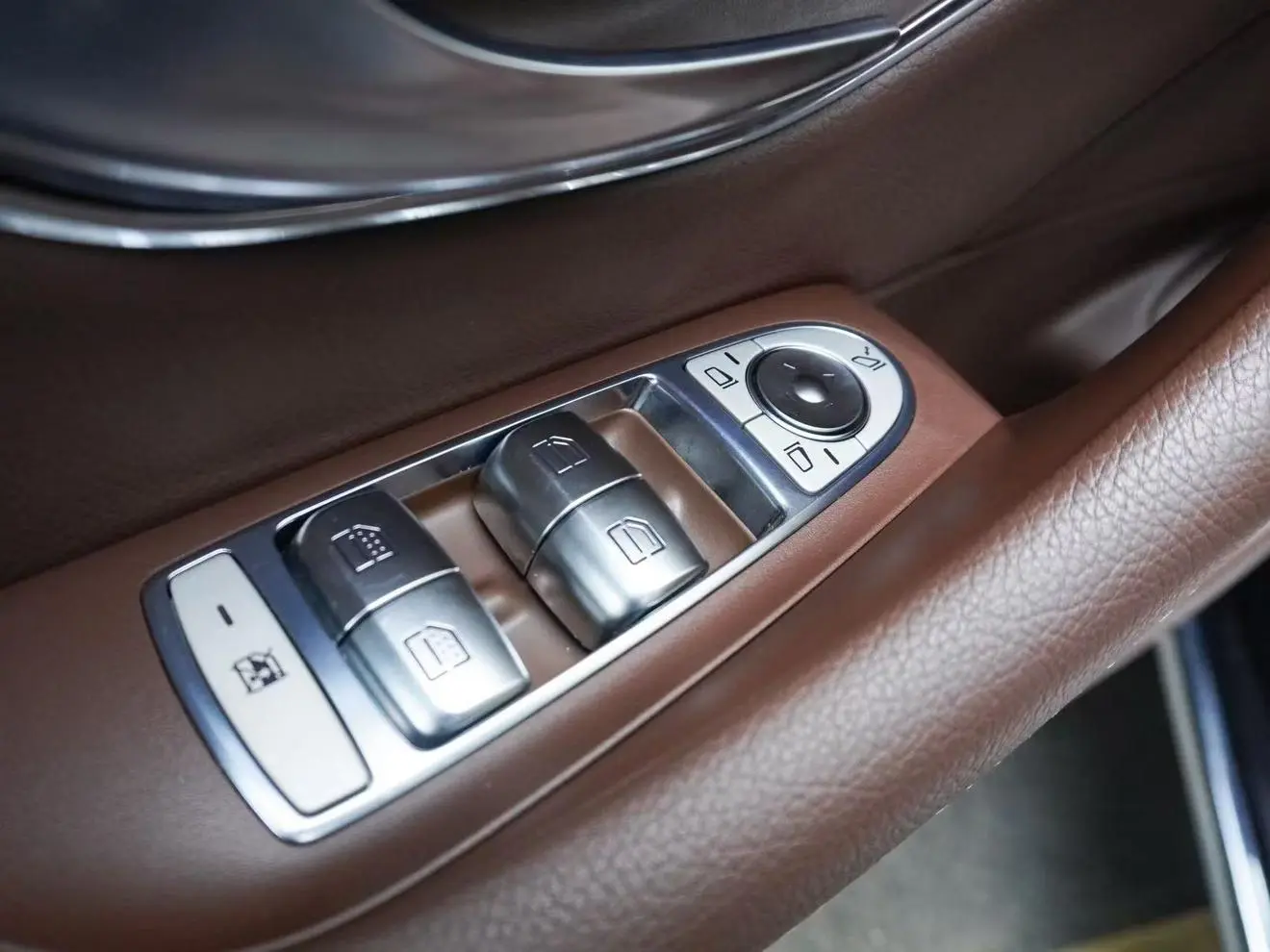 Mercedes-Benz E Class 2021 E 300 L Luxury Sedan